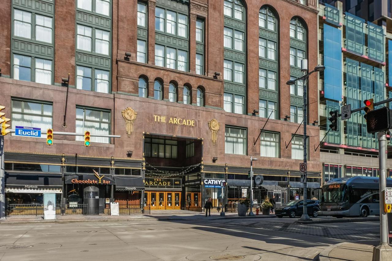 Frontdesk 2015 East 4Th Street Apts Downtown Cleveland Appartamento Esterno foto